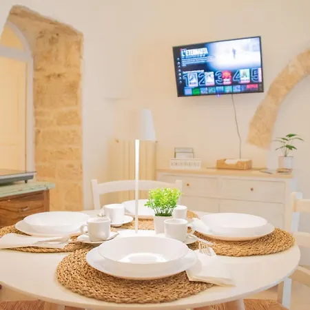 4 Da Letto - Trulli Con Camino, Foresta E Bbq * Cisternino